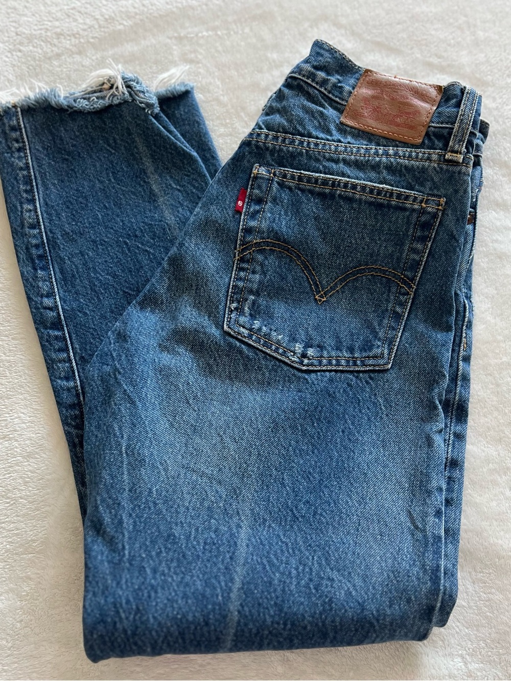 White Oak Cone Denim Women’s Levi’s Medium Blue Straight Jeans